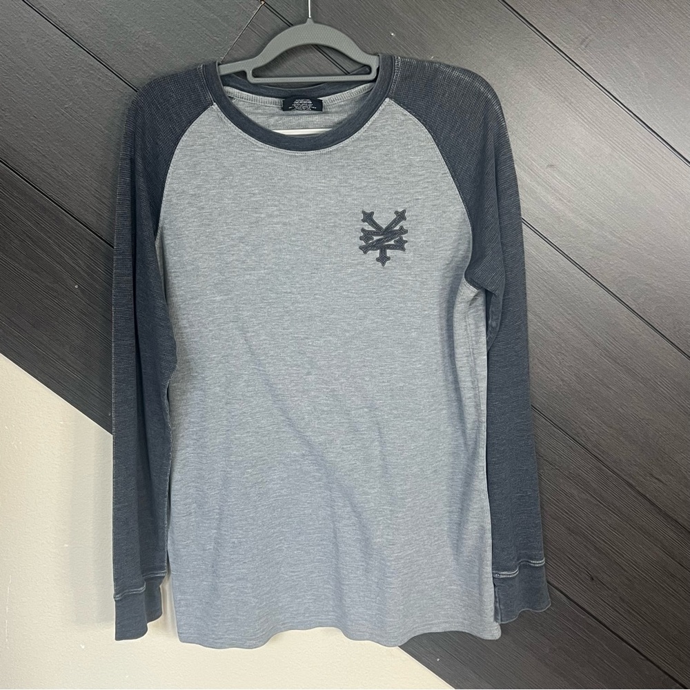 Zoo York Two-Tone Thermal Gray and Black Long Sleeve Tee‎